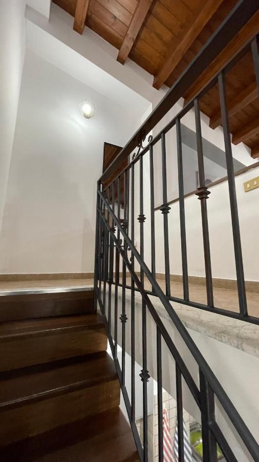 Casa Vacanze Antico Cortile Delle Palme Villa Villagrazia Di Carini Esterno foto