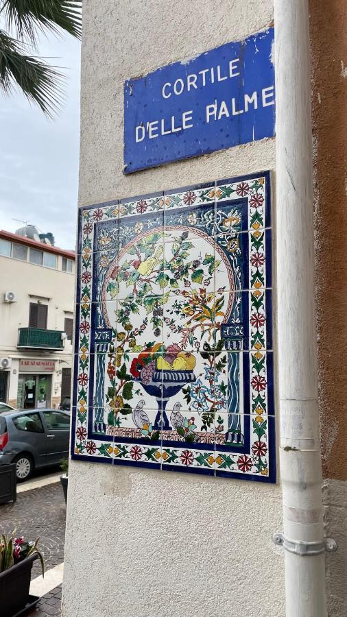Casa Vacanze Antico Cortile Delle Palme Villa Villagrazia Di Carini Esterno foto