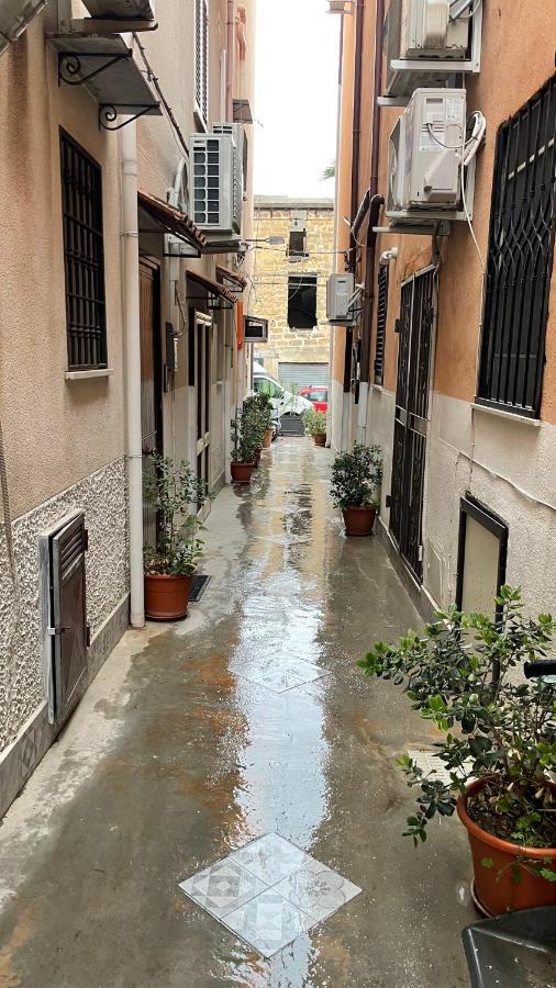 Casa Vacanze Antico Cortile Delle Palme Villa Villagrazia Di Carini Esterno foto