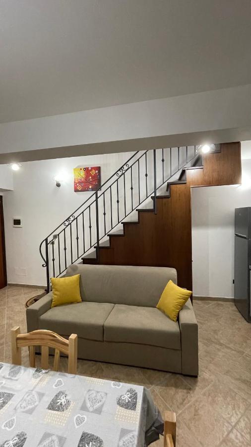 Casa Vacanze Antico Cortile Delle Palme Villa Villagrazia Di Carini Esterno foto