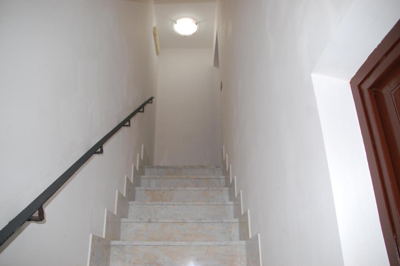 Casa Vacanze Antico Cortile Delle Palme Villa Villagrazia Di Carini Esterno foto