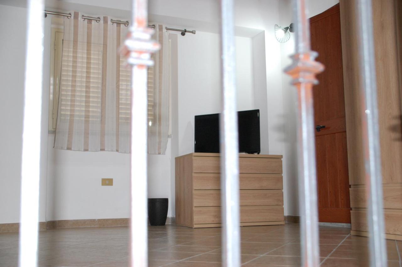 Casa Vacanze Antico Cortile Delle Palme Villa Villagrazia Di Carini Esterno foto