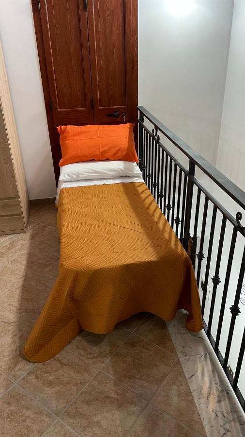 Casa Vacanze Antico Cortile Delle Palme Villa Villagrazia Di Carini Esterno foto